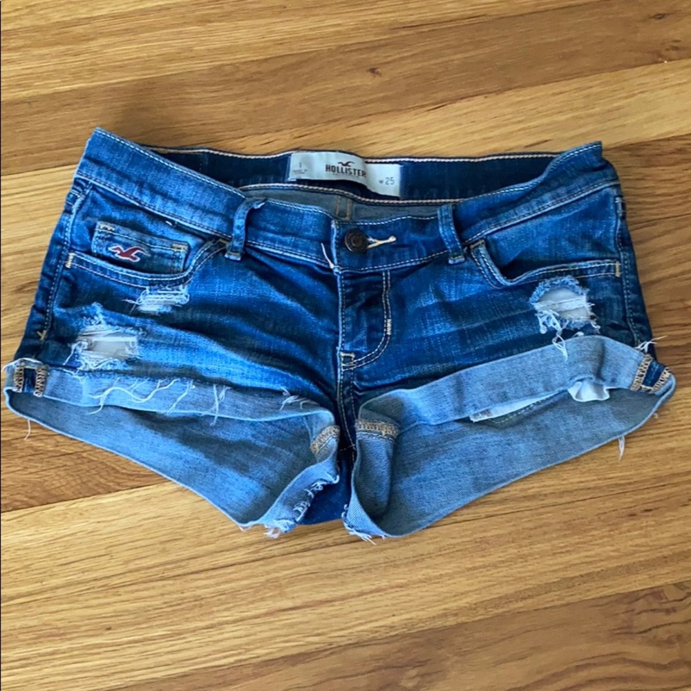 Hollister distressed shorts
